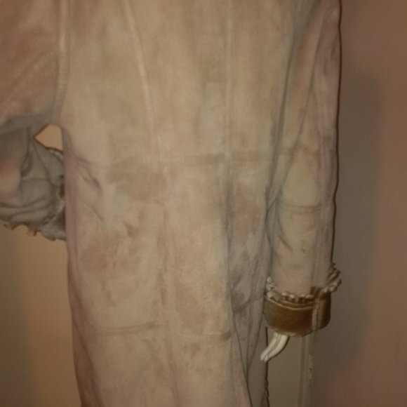 Faux Shearling Coat - Picture 3 of 6